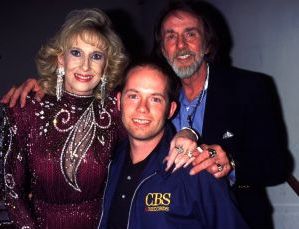 Tammy Wynette, husband George and stepson, Kelly, 1994, NY.jpg